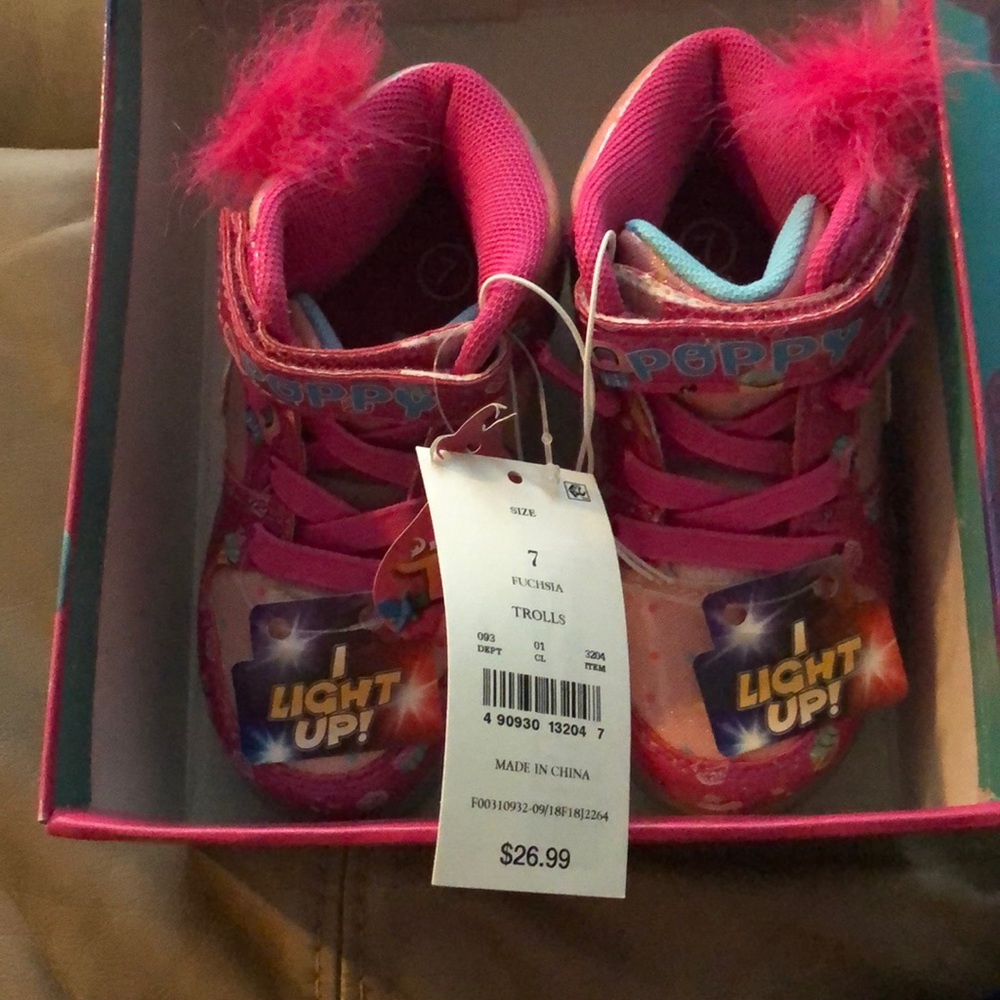 Troll girls shoes size 7